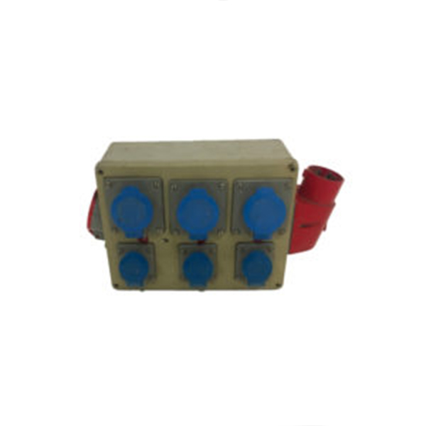Quadro 32A Trifase 3 USCITE 16A Monofase – 3 USCITE 32A Monofase